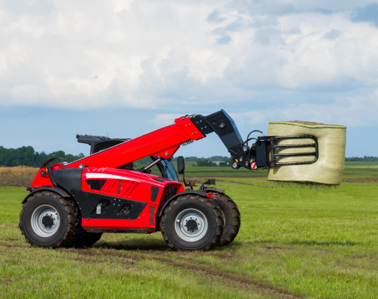 Teleskopiskā autoiekrāveja operators